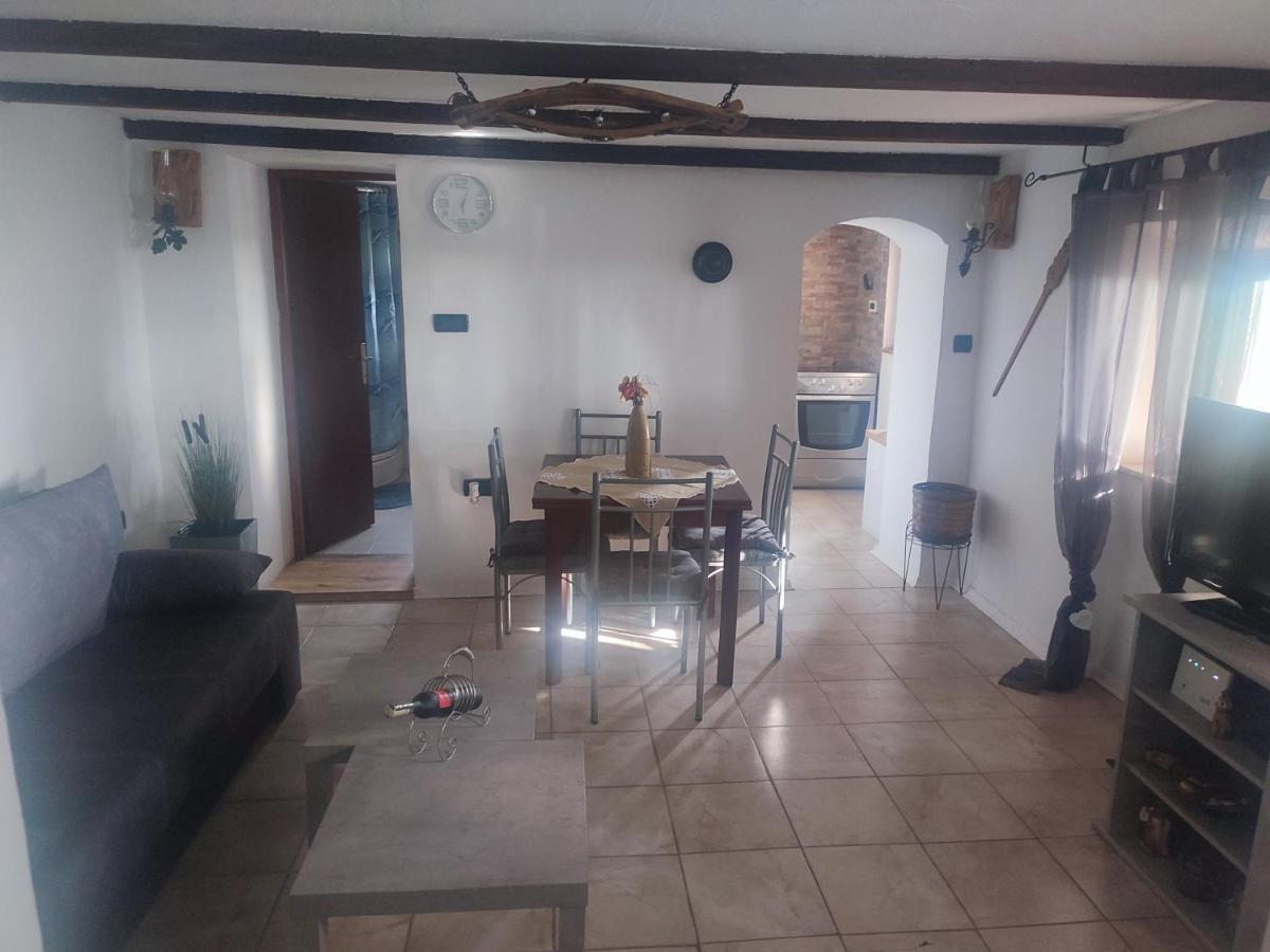 Holiday Home Lucija "" Private House With Pool "" ยาบลานัก ภายนอก รูปภาพ