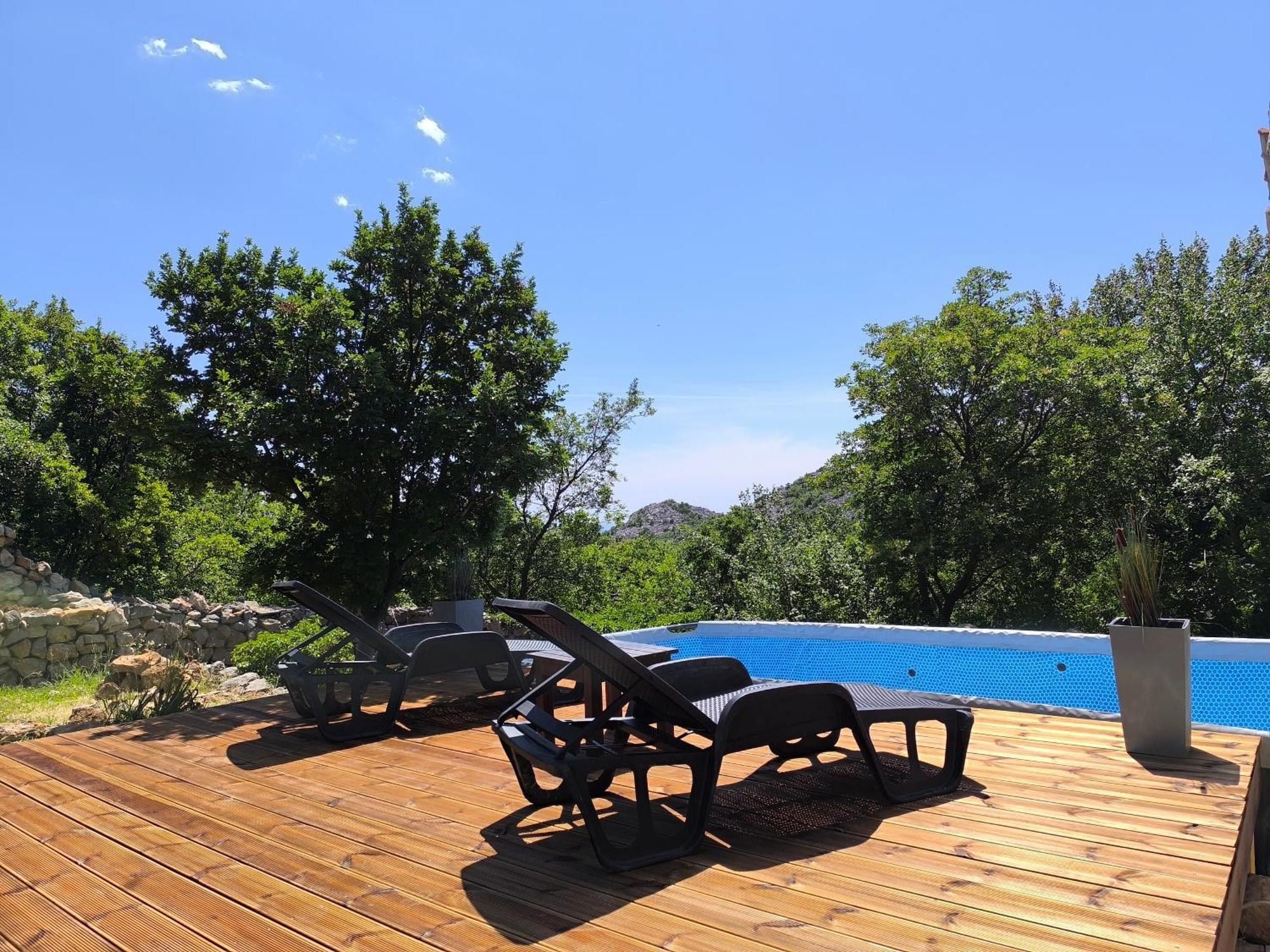 Holiday Home Lucija "" Private House With Pool "" ยาบลานัก ภายนอก รูปภาพ